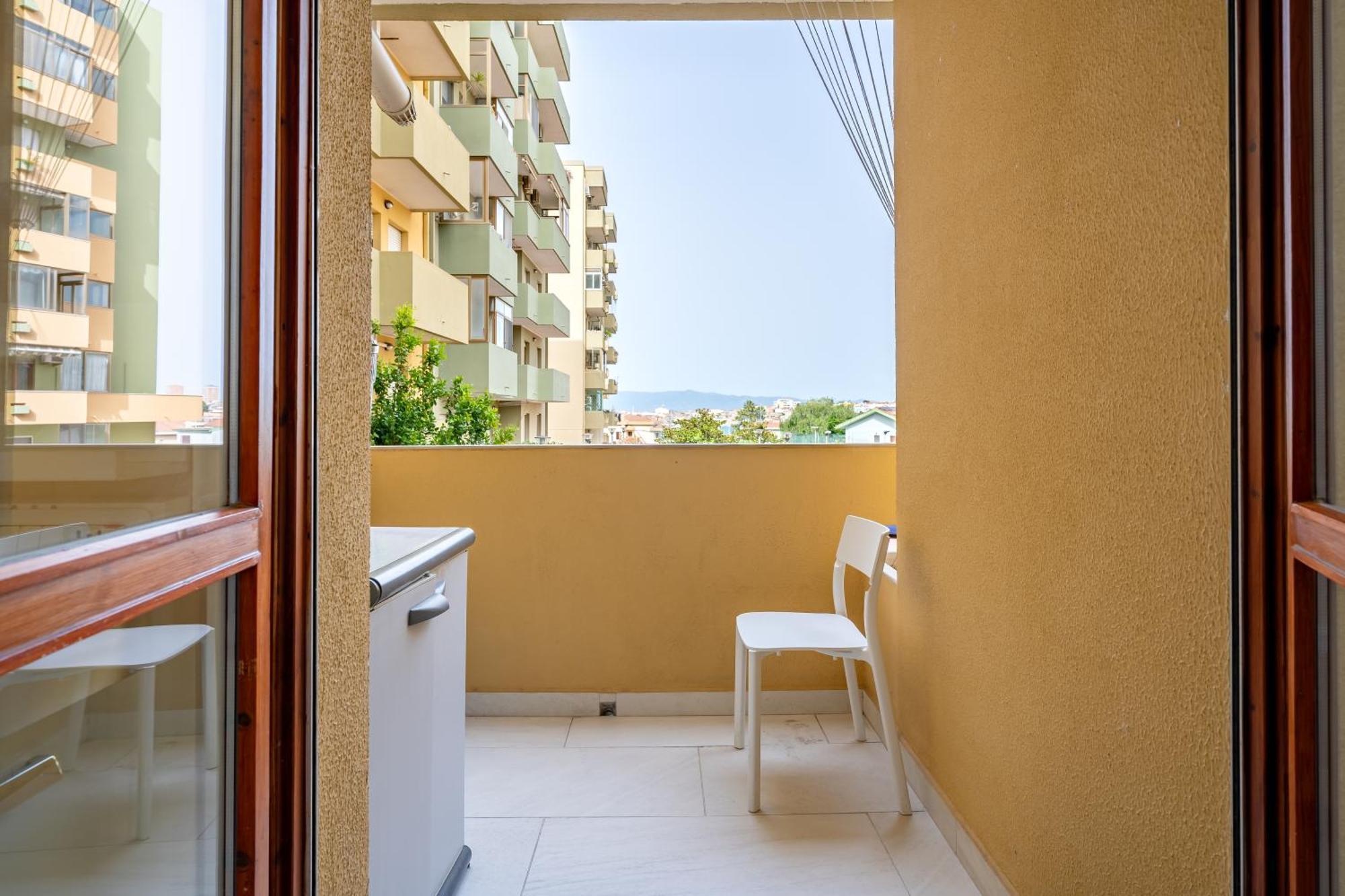 Kalbia Apartment Or Rooms Renovated, Functional, Intimate And More Cagliari Esterno foto