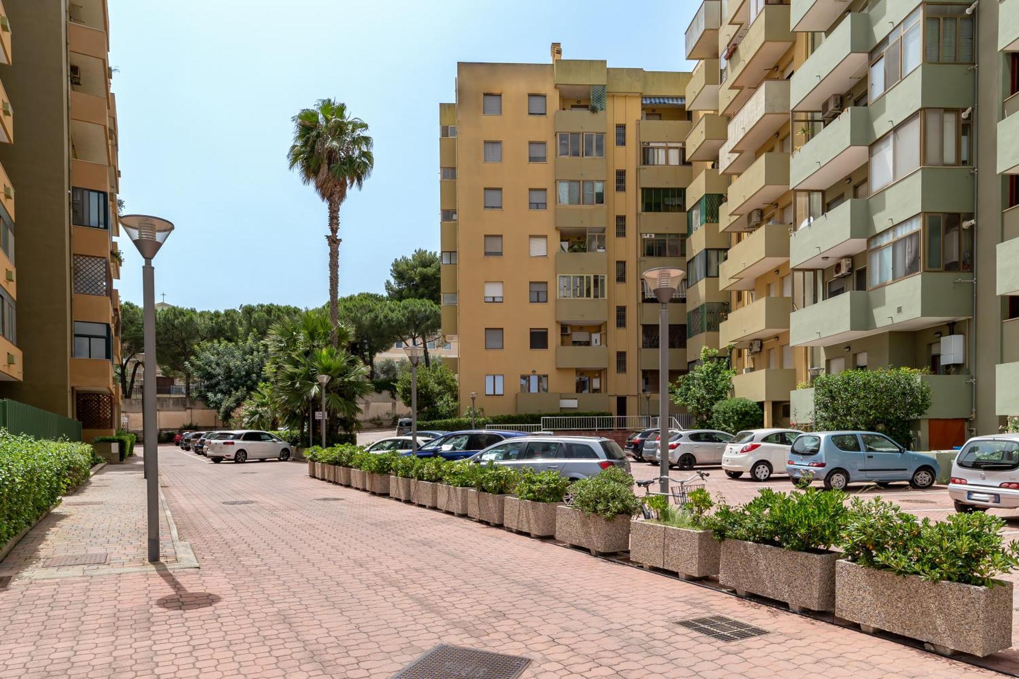 Kalbia Apartment Or Rooms Renovated, Functional, Intimate And More Cagliari Esterno foto