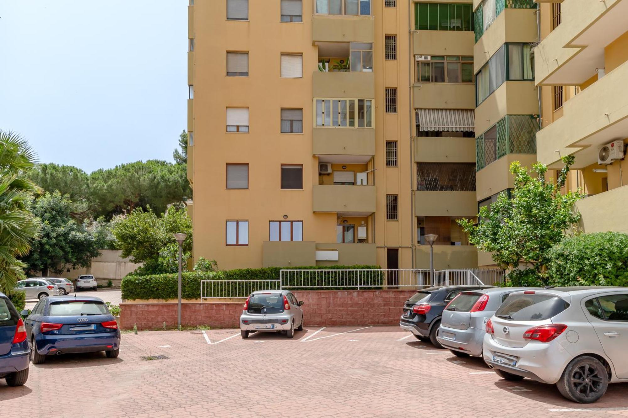 Kalbia Apartment Or Rooms Renovated, Functional, Intimate And More Cagliari Esterno foto